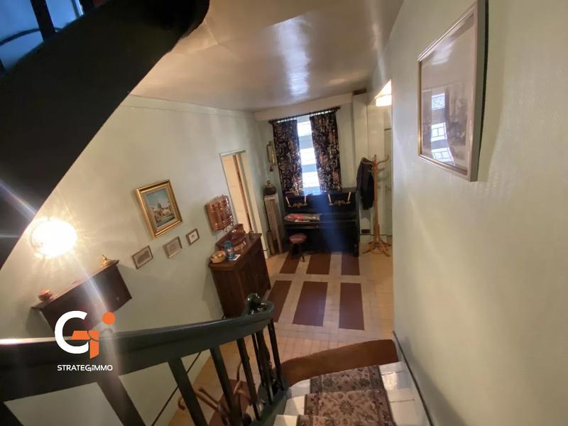 Maison - 190 m² - 7 pièces