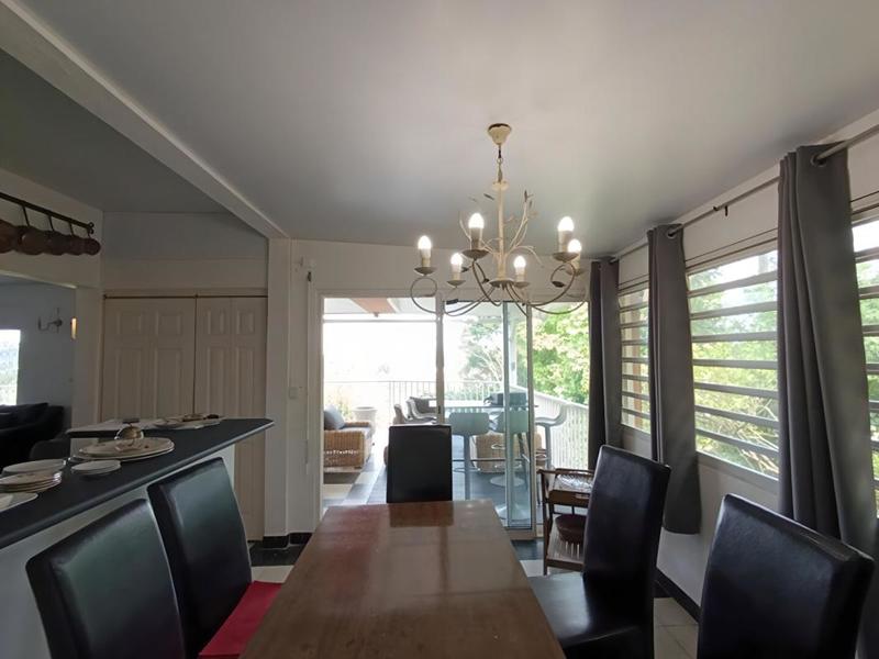 Maison - 153 m² - 5 pièces