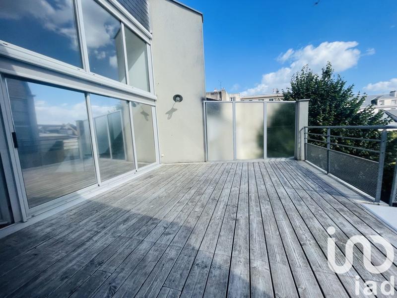 Loft - 213 m² - 5 pièces