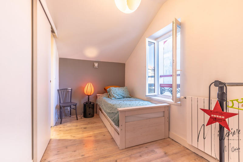 Maison - 166 m² - 7 pièces