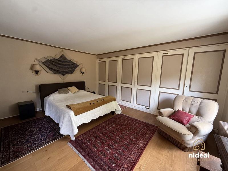 Maison ancienne - 194 m² - 7 pièces