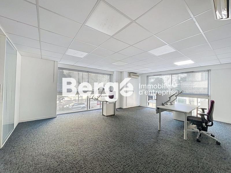 Bureau - 135 m² - 8 pièces