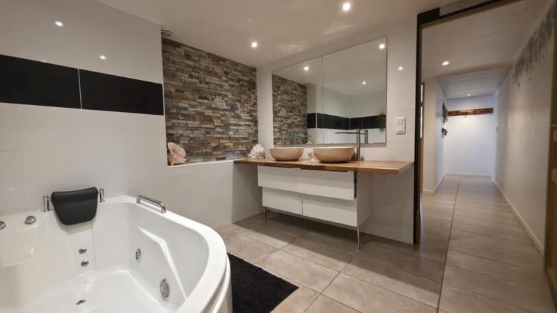 Villa - 385 m² - 12 pièces