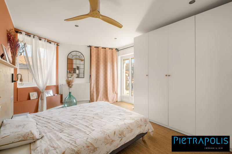 Maison - 161 m² - 6 pièces