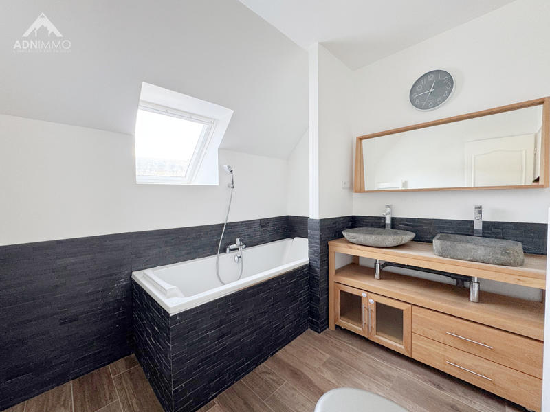 Maison - 145 m² - 6 pièces