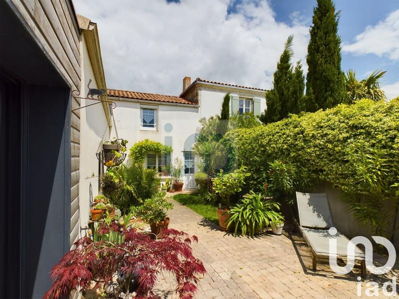 Maison - 152 m² - 6 pièces