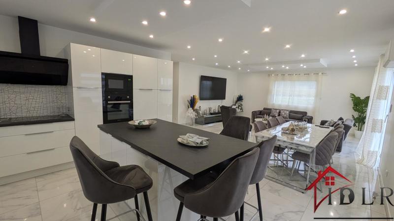 Maison - 160 m² - 7 pièces