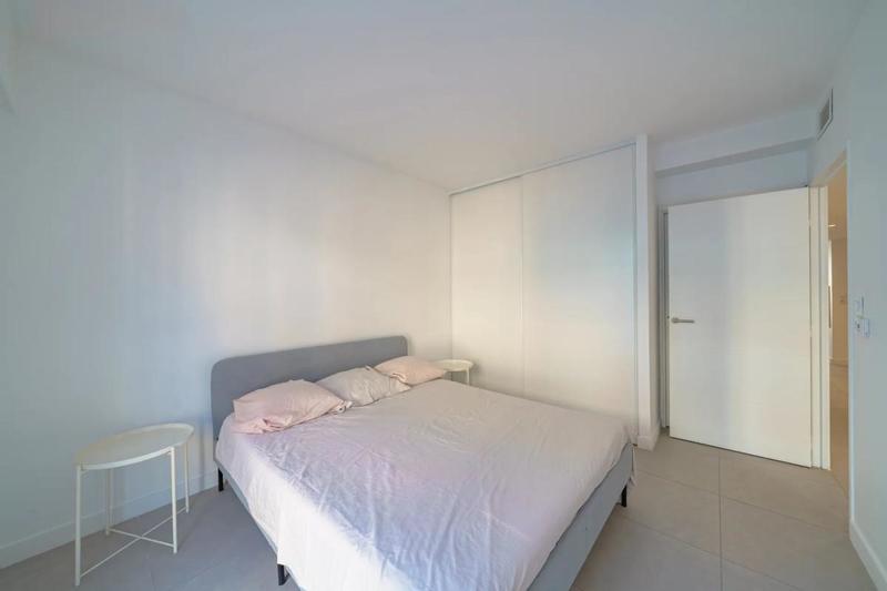 Appartement - 100 m² - 4 pièces