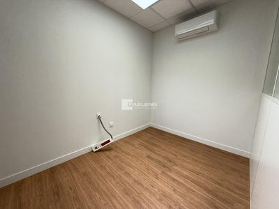 Local commercial - 64 m²