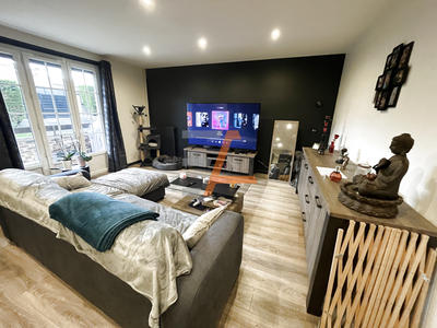 Maison - 237 m² - 9 pièces