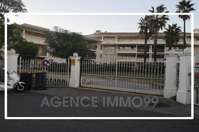 Parking / Garage - 13 m²