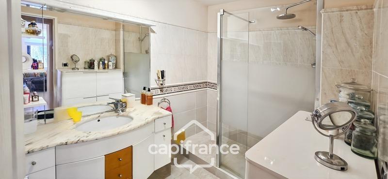 Appartement - 130 m² - 4 pièces