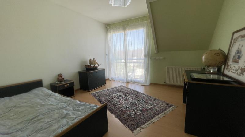 Maison - 210 m² - 8 pièces