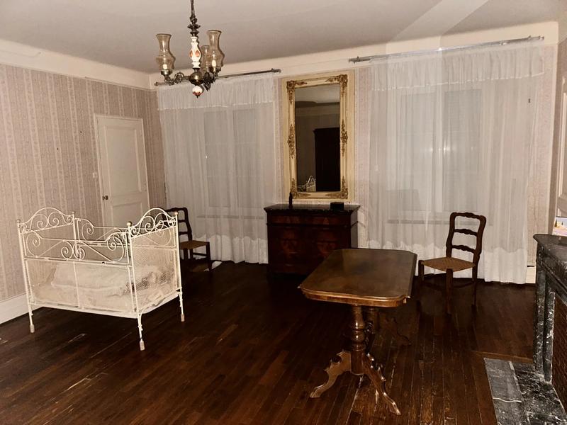 Maison - 400 m² - 12 pièces