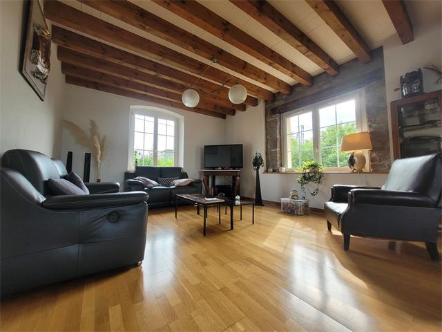 Maison - 250 m² - 8 pièces