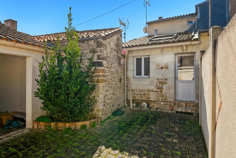 Maison - 142 m² - 6 pièces