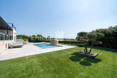 Villa - 300 m² - 9 pièces