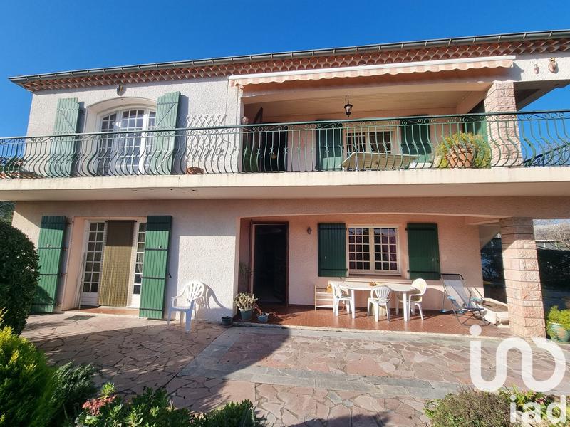 Maison - 210 m² - 7 pièces