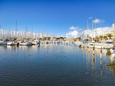 Fonds de commerce - 240 m²