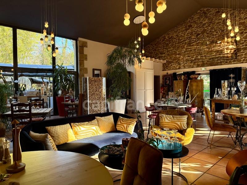 Fonds de commerce - 447 m²