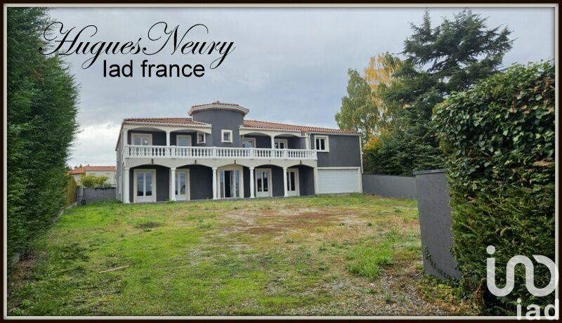 Maison de maîtres - 462 m² - 9 pièces