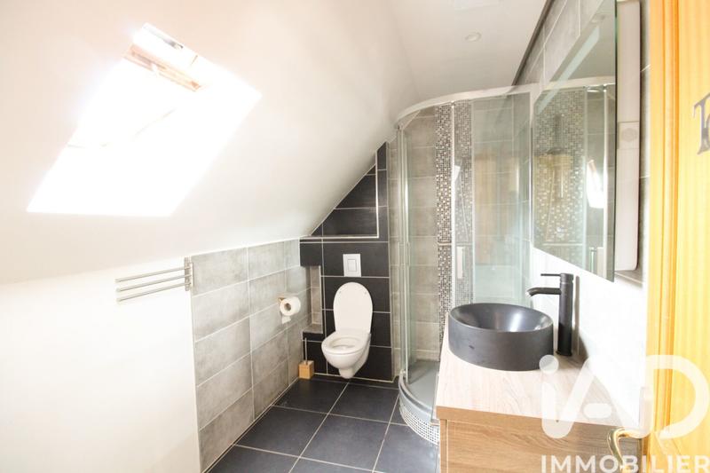 Maison - 98 m² - 5 pièces