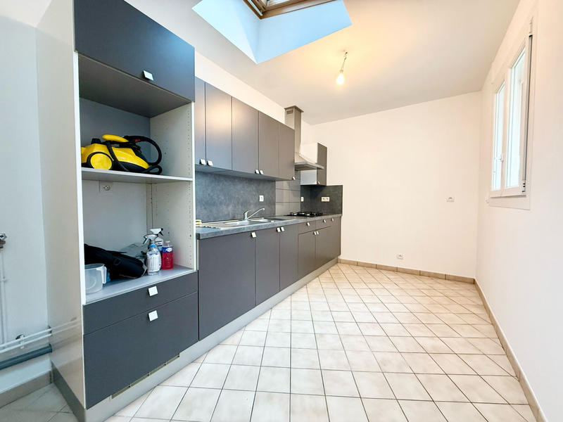 Maison - 90 m² - 4 pièces