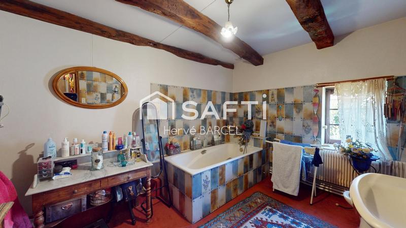 Maison - 218 m² - 6 pièces