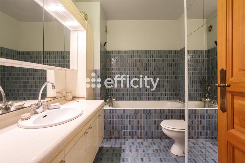 Appartement - 105 m² - 4 pièces