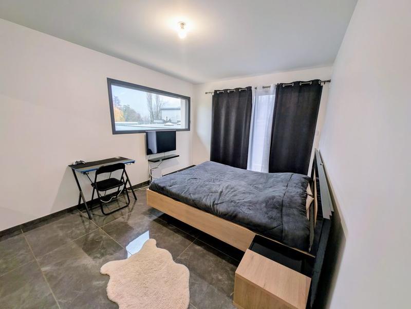 Maison - 240 m² - 6 pièces