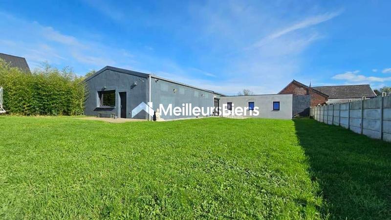 Maison - 328 m² - 8 pièces