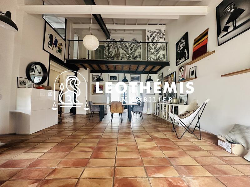 Maison - 184 m² - 5 pièces