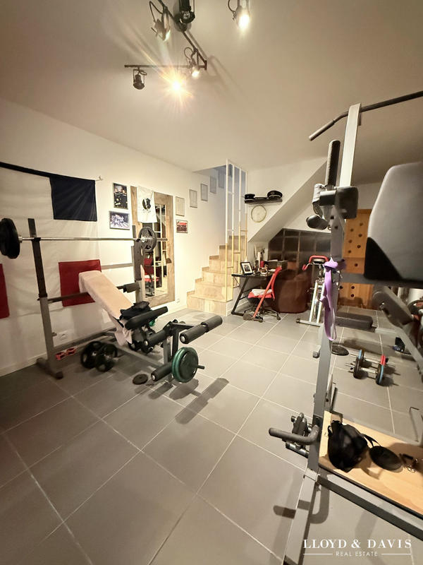 Maison - 200 m² - 7 pièces