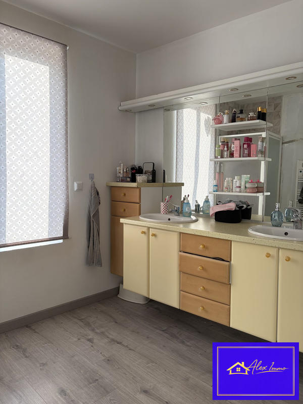 Maison - 140 m² - 6 pièces