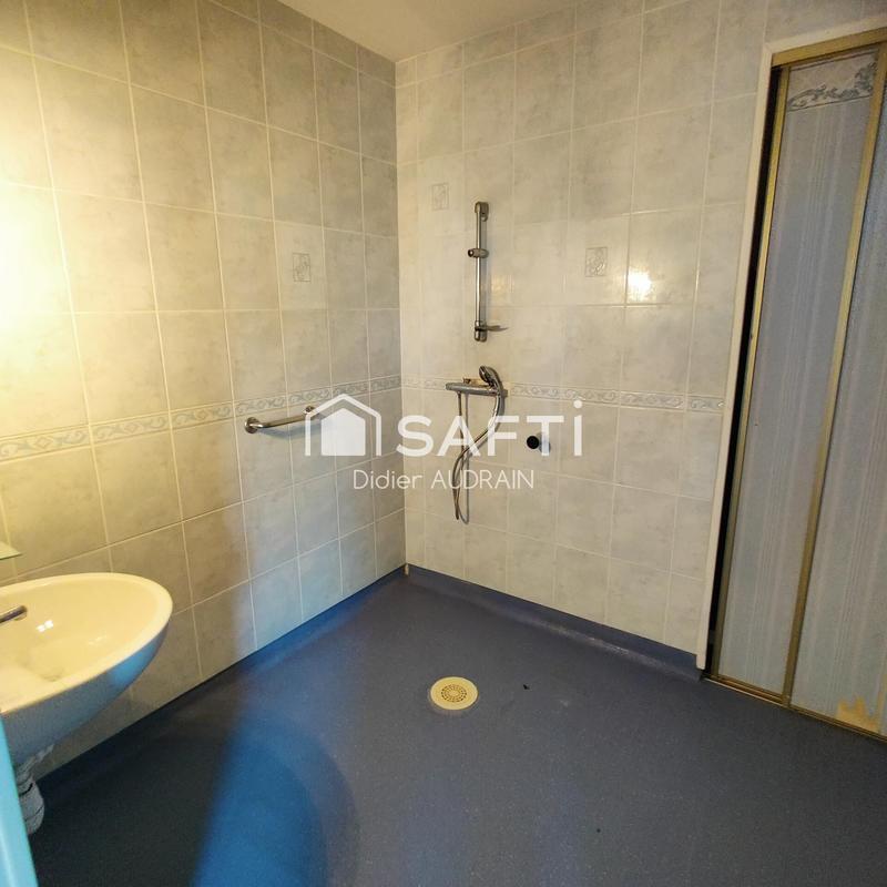 Maison - 214 m² - 7 pièces