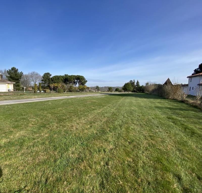 Terrain constructible - 601 m²