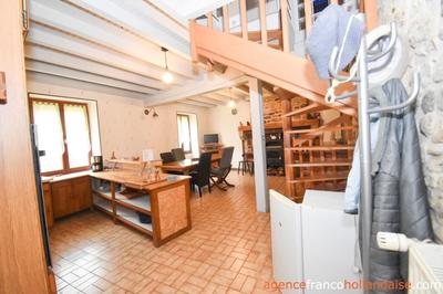 Maison - 117 m² - 9 pièces