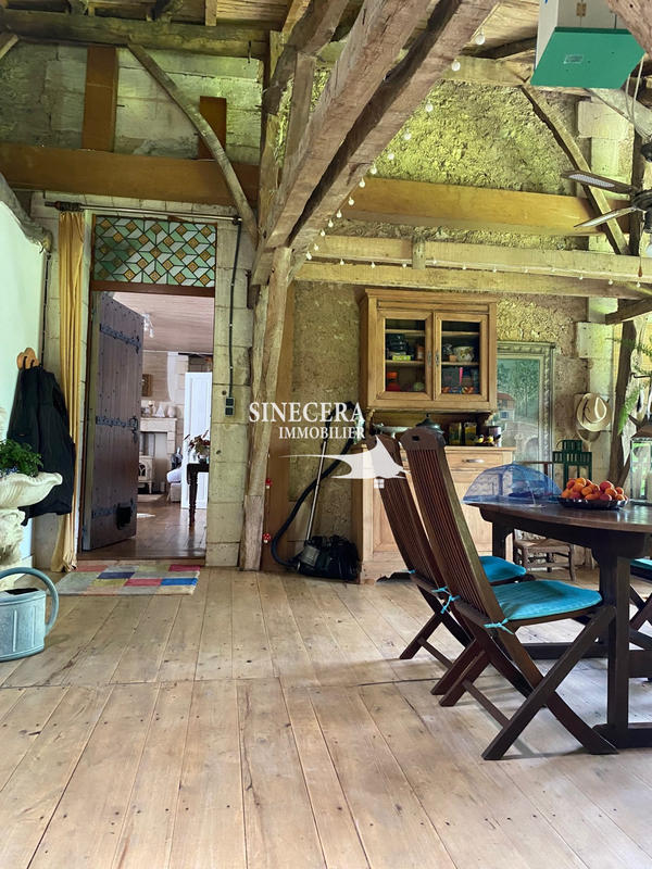 Maison - 220 m² - 8 pièces