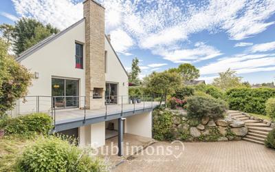 Maison - 305 m² - 6 pièces