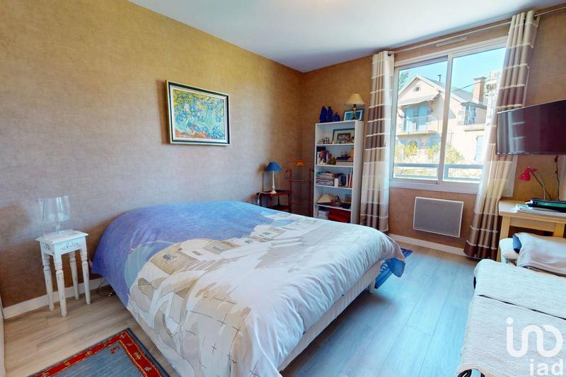 Appartement - 167 m² - 6 pièces