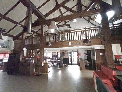 Local commercial - 373 m²