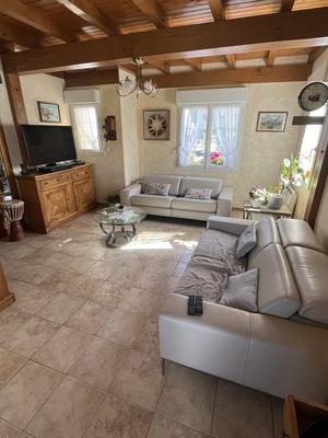 Maison traditionnelle - 160 m² - 5 pièces