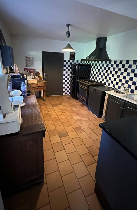 Maison - 323 m² - 12 pièces