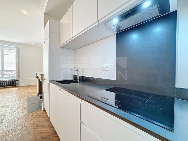 Appartement - 99 m² - 4 pièces