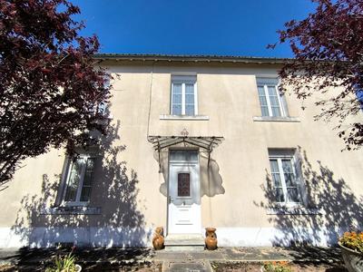 Maison - 163 m² - 6 pièces