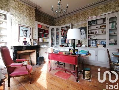 Maison - 217 m² - 7 pièces