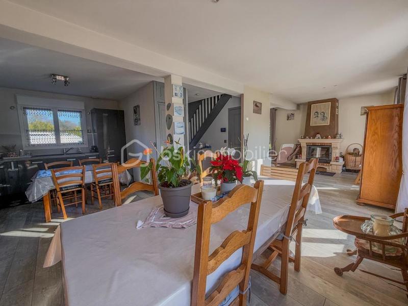 Maison - 96 m² - 4 pièces