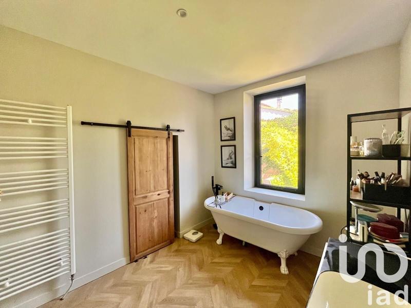 Maison - 212 m² - 7 pièces