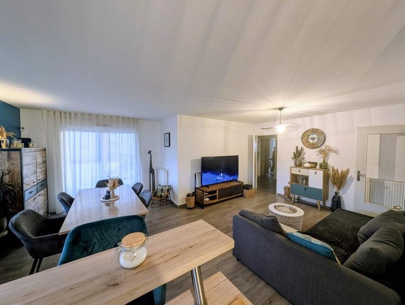 Appartement - 85 m² - 4 pièces