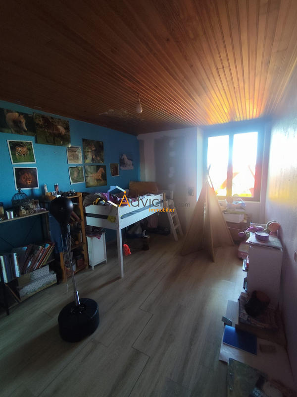 Maison - 97 m² - 5 pièces